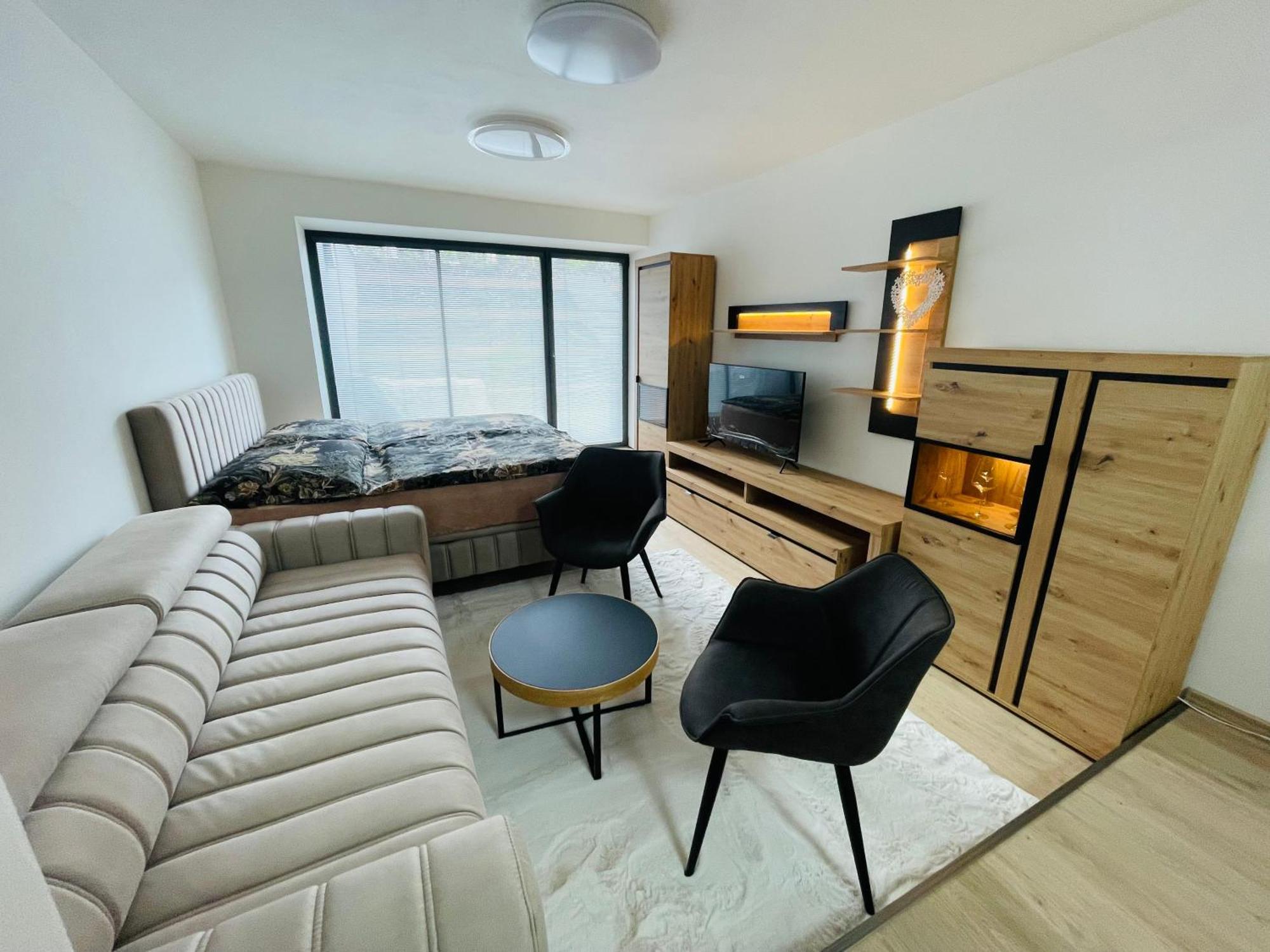 Apartman Sadova Zlin Luaran gambar